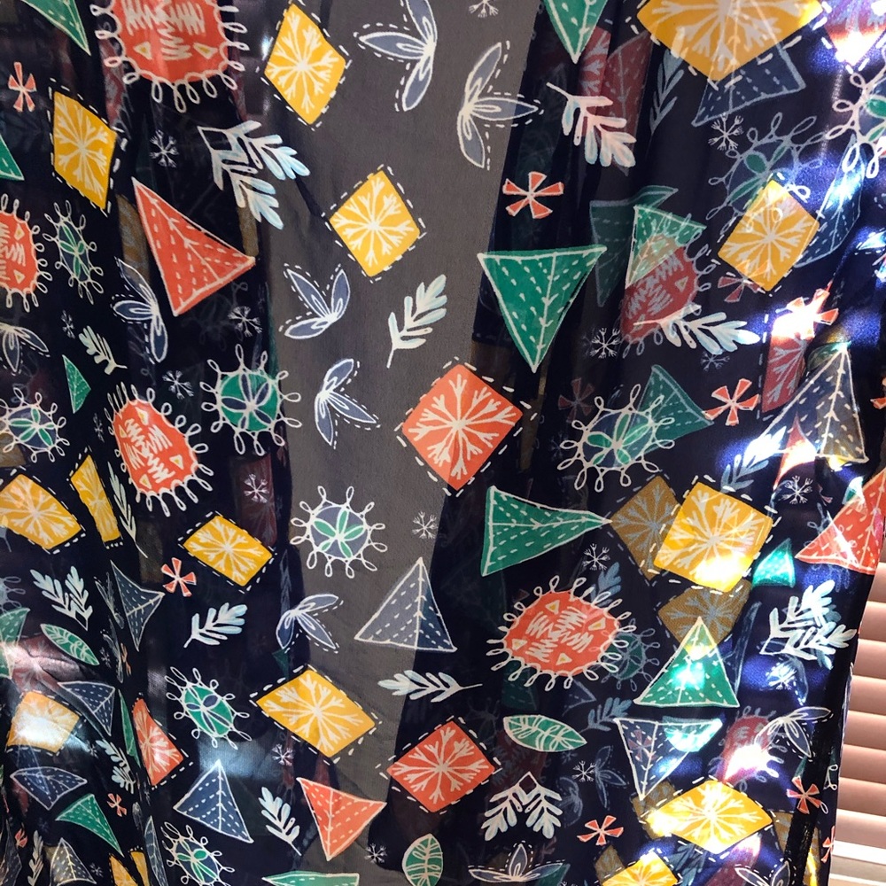 Lularoe Shirley - Picture 3 of 6